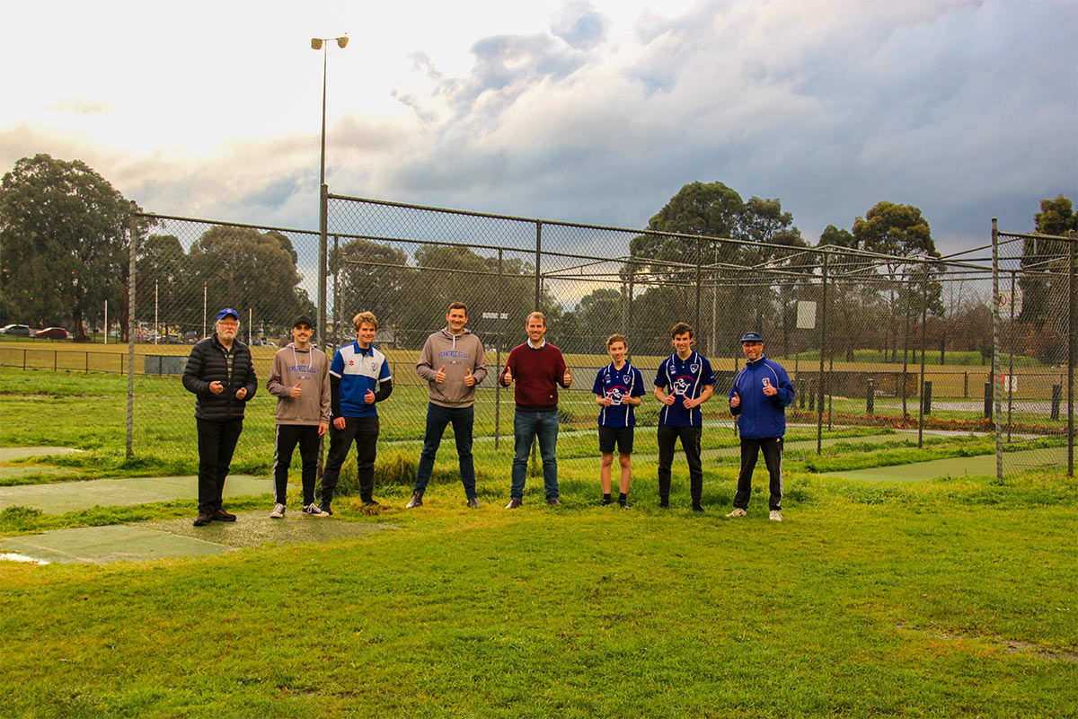 STUMPING UP FOR CRICKET IN THE EASTERN SUBURBS Main Image